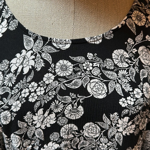 Dress or tunic - Picture 2 of 6